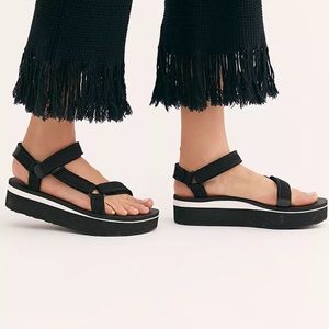 Teva Flatform Universal Mesh Print Black White 10
